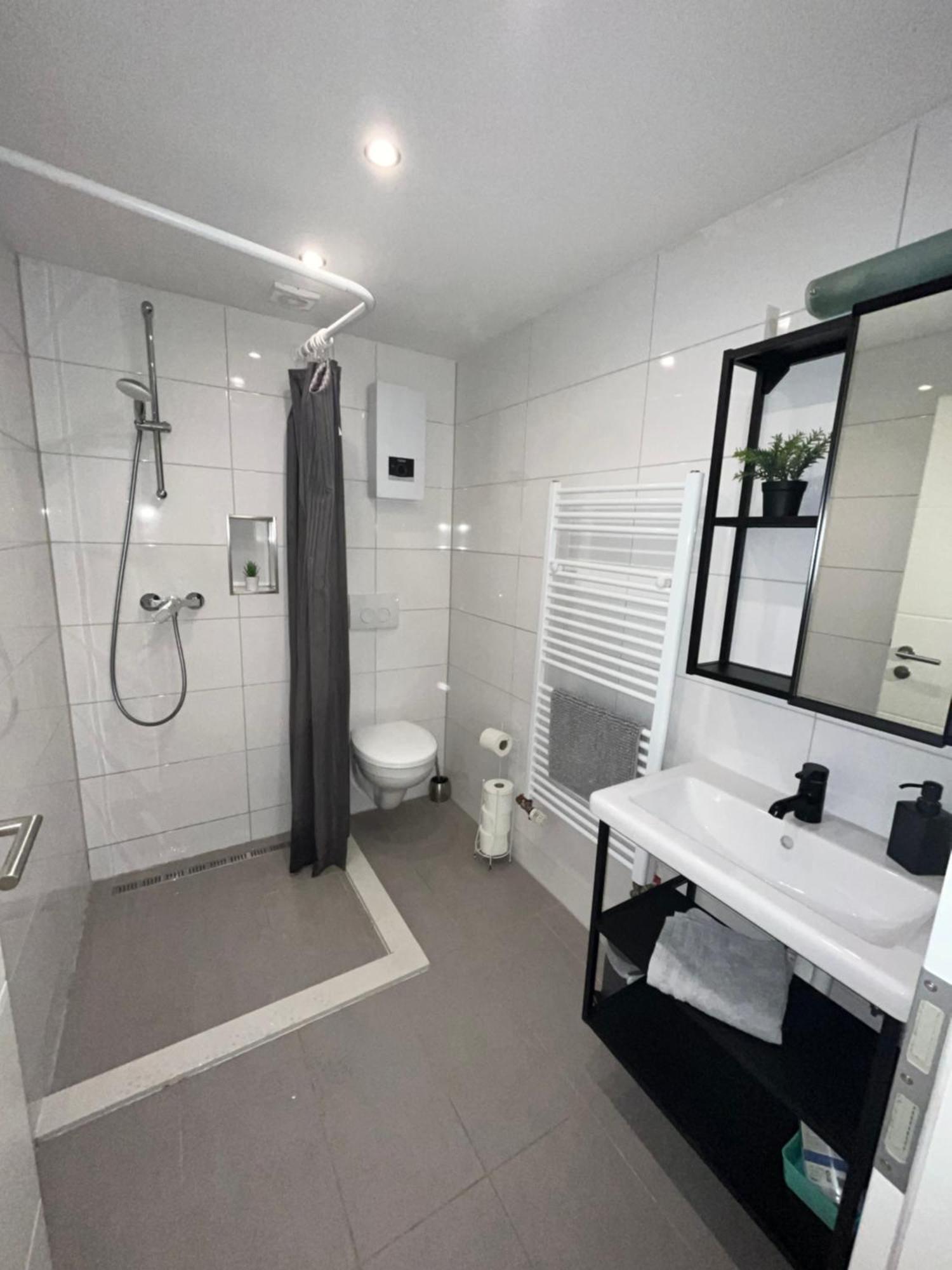Apartment Central 10C 40Qm Wi-Fi Free Parking Calm Back House Dortmund Exterior foto